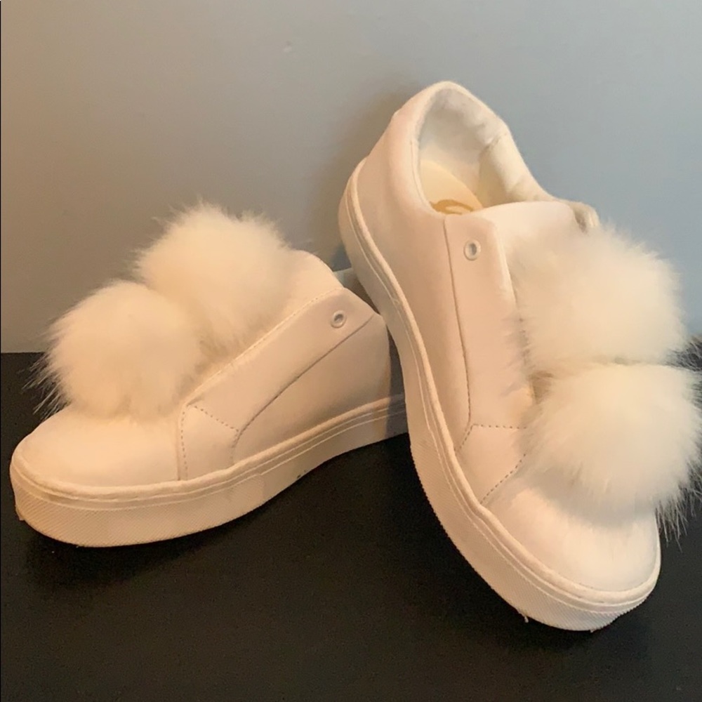 Sam Edelman pompom shoe